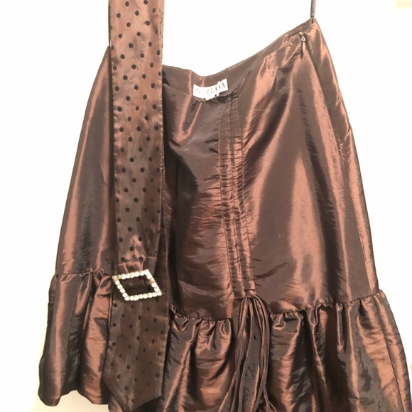 Brown and Black Two piece outfit - Picture 3 of 4